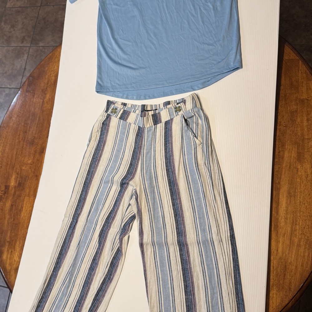 Whole outfit! Two pieces!Cropped striped sz M capris W/ matching blue top!